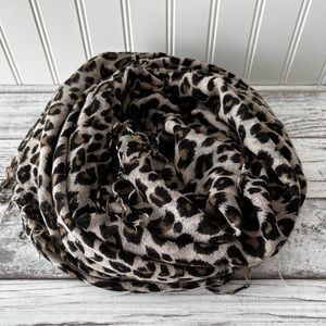 Chan Luu Scarf Print Scarf
